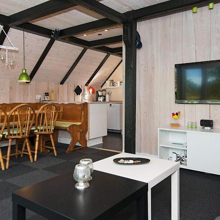 6 Person Holiday Home In R M Toftum  外观 照片
