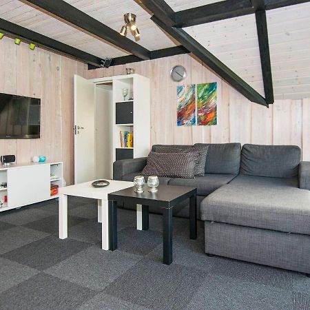 6 Person Holiday Home In R M Toftum  外观 照片