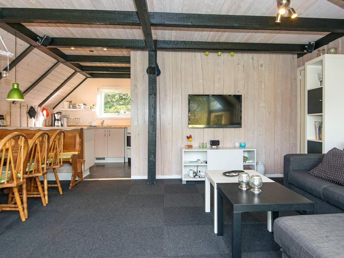 6 Person Holiday Home In R M Toftum  外观 照片